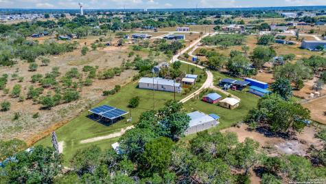 8325 Fm 327 Elmendorf TX 78112