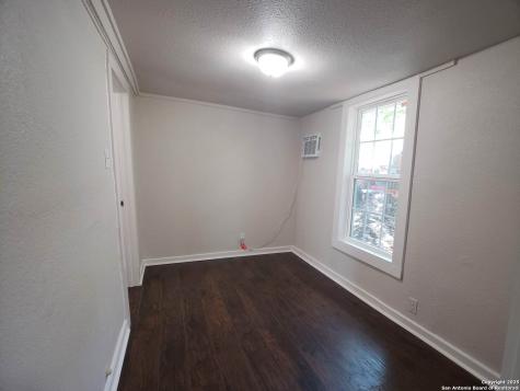 1529 N Walters San Antonio TX 78202