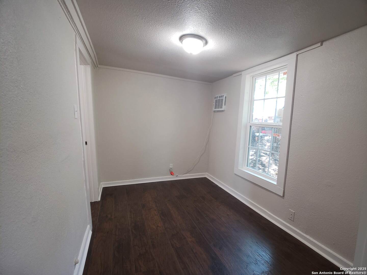 1529 N Walters San Antonio TX 78202