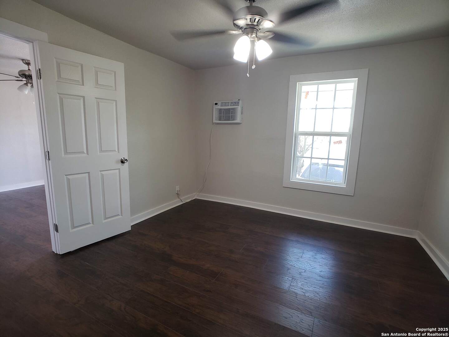 1529 N Walters San Antonio TX 78202