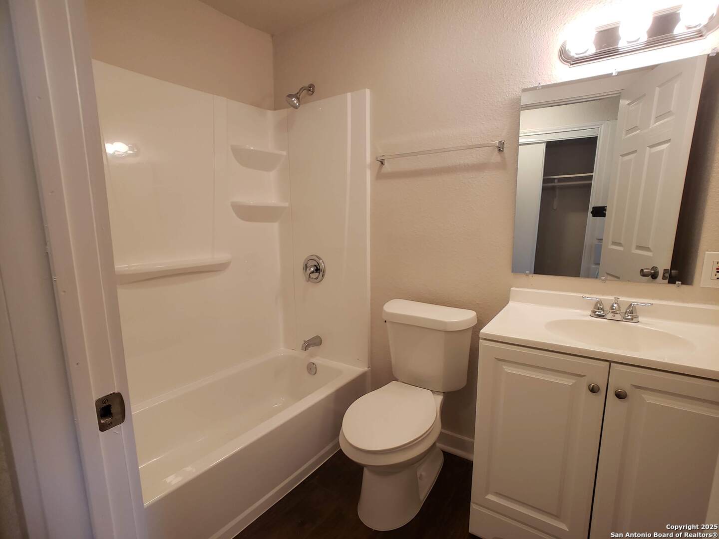 1529 N Walters San Antonio TX 78202
