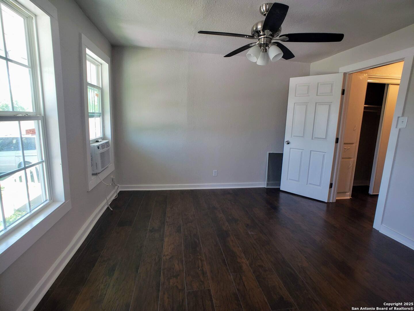 1529 N Walters San Antonio TX 78202