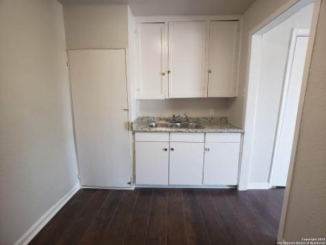 1529 N Walters San Antonio TX 78202