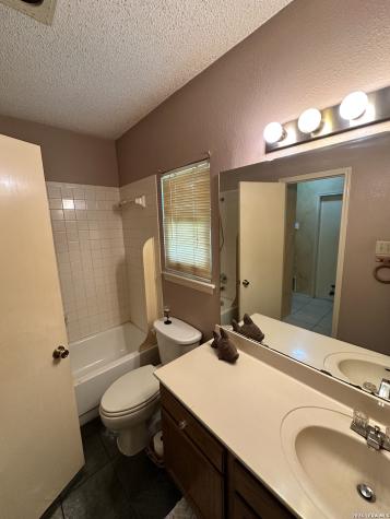 12206 Stoney Spur San Antonio TX 78247