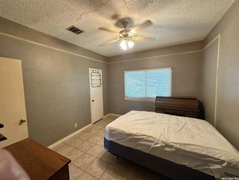 12206 Stoney Spur San Antonio TX 78247