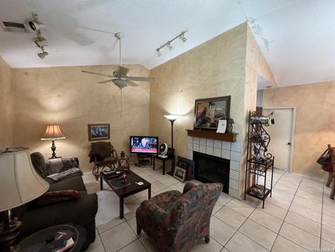 12206 Stoney Spur San Antonio TX 78247