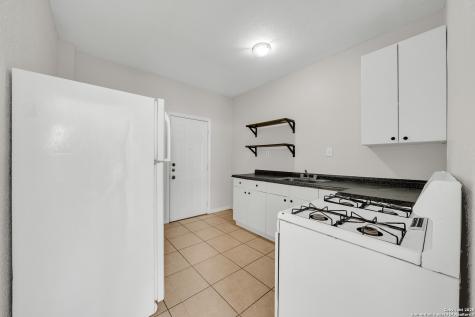 1409 W Woodlawn San Antonio TX 78201
