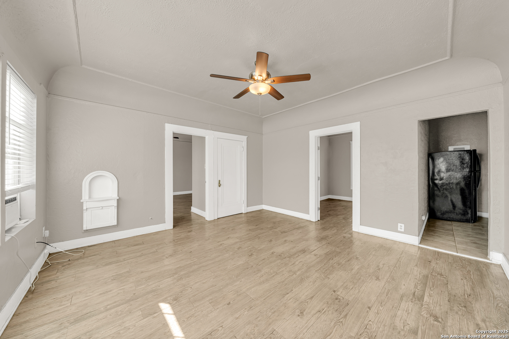1409 W Woodlawn San Antonio TX 78201