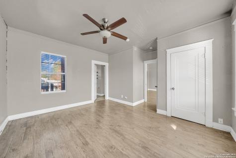 1409 W Woodlawn San Antonio TX 78201