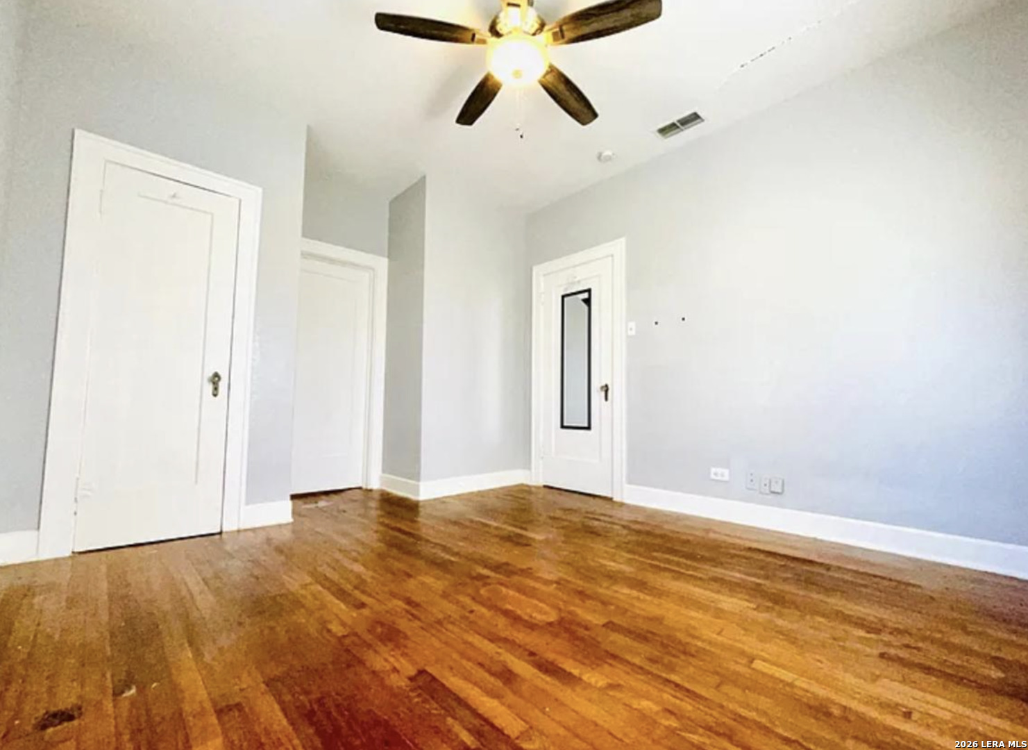 2907 N Elmendorf San Antonio TX 78201