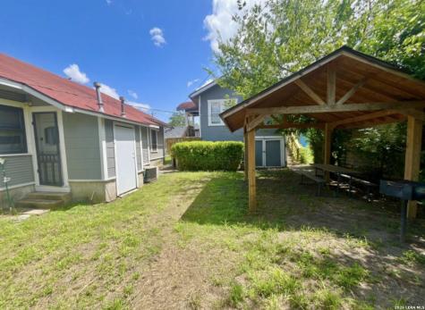 2907 N Elmendorf San Antonio TX 78201