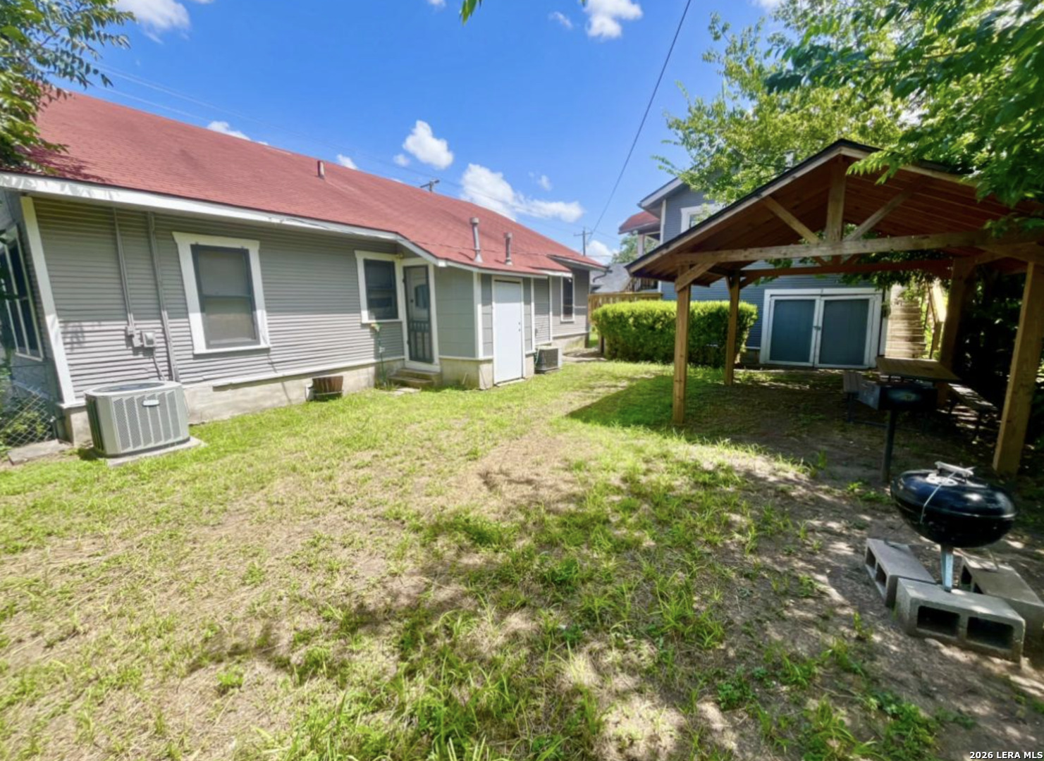 2907 N Elmendorf San Antonio TX 78201