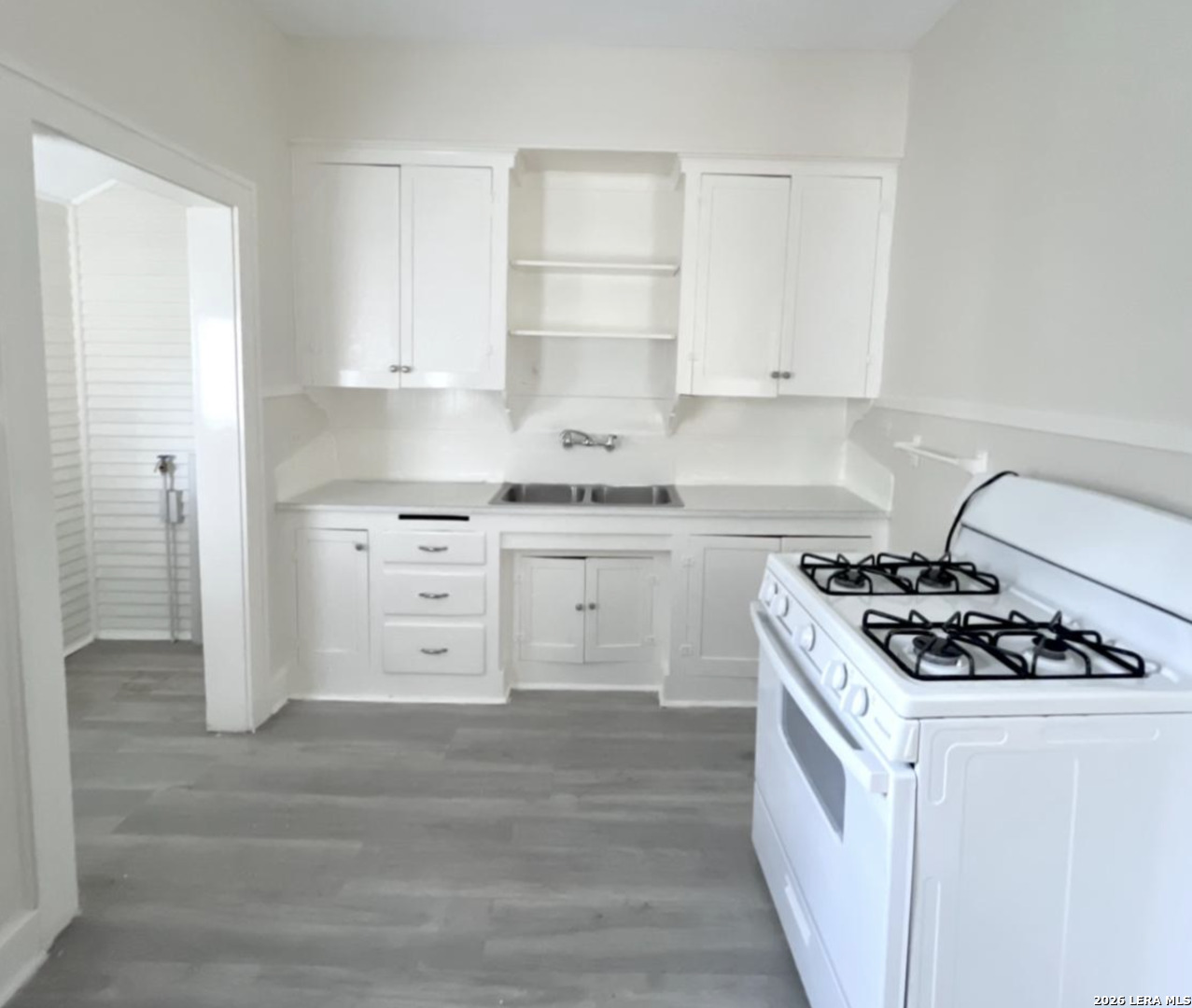 2907 N Elmendorf San Antonio TX 78201