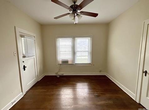 2907 N Elmendorf San Antonio TX 78201