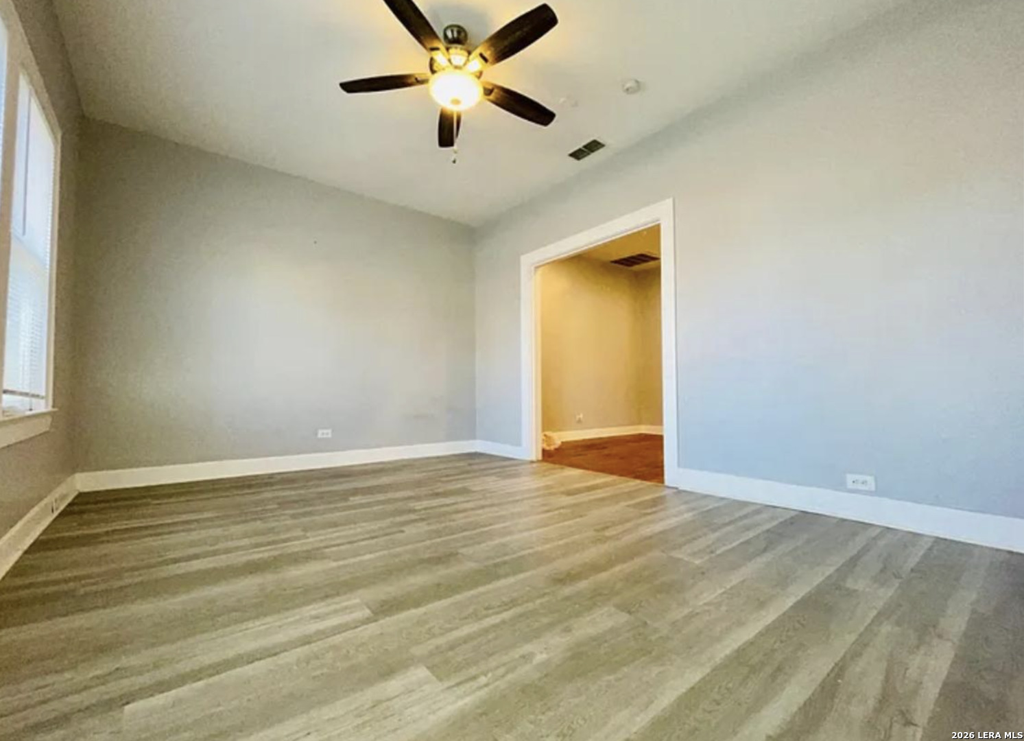 2907 N Elmendorf San Antonio TX 78201