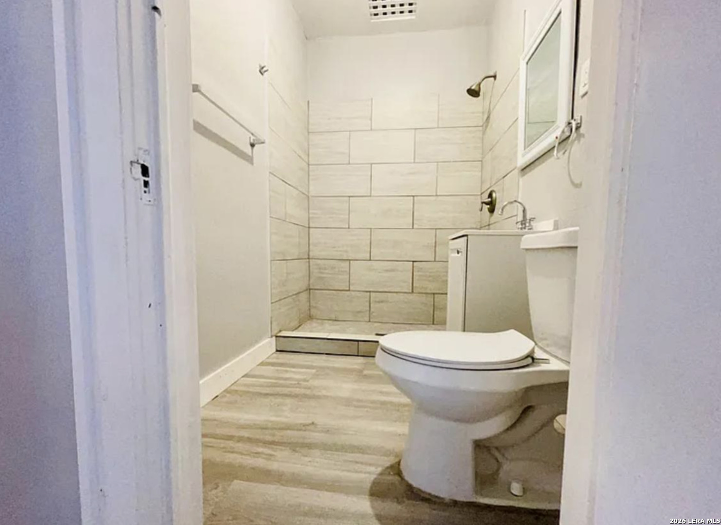 2907 N Elmendorf San Antonio TX 78201