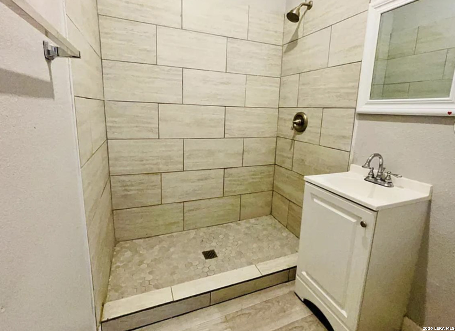 2907 N Elmendorf San Antonio TX 78201