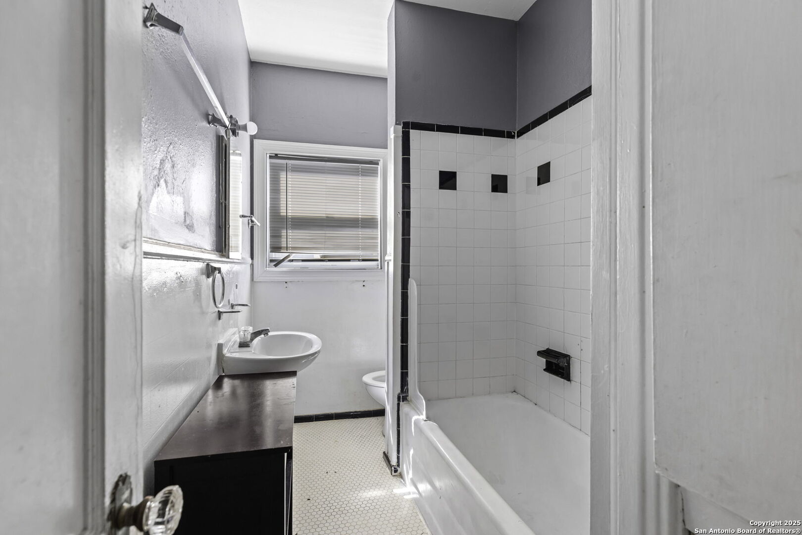 6715 Broadway San Antonio TX 78209