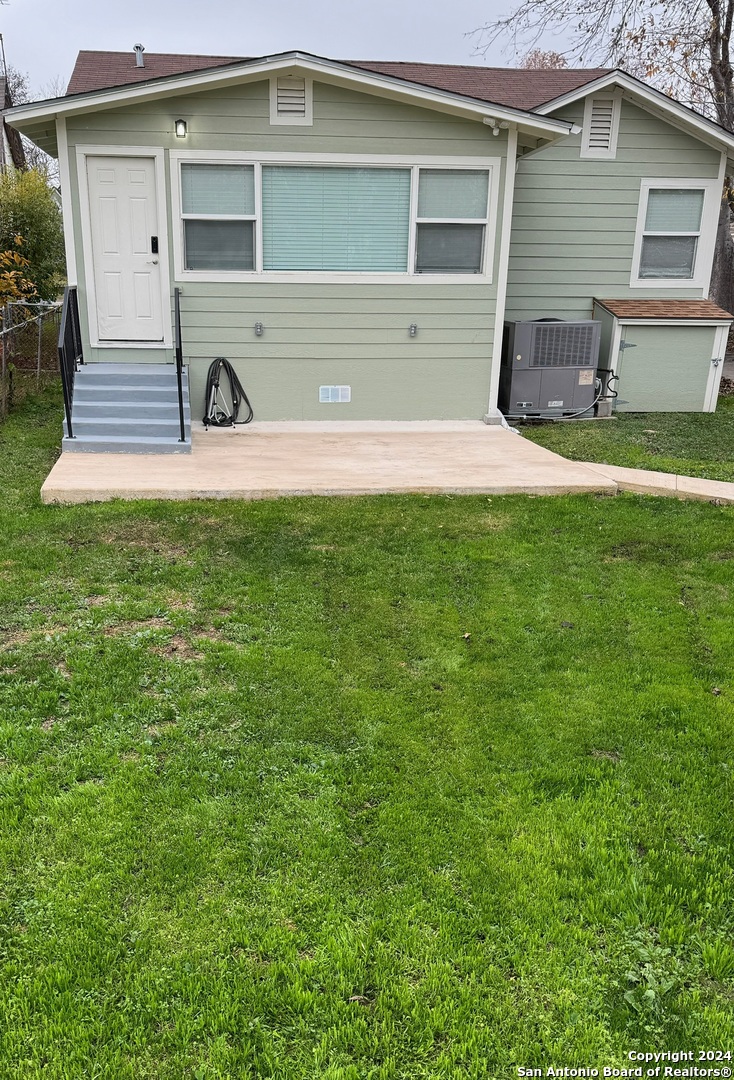 2028 W Woodlawn Avenue San Antonio TX 78201