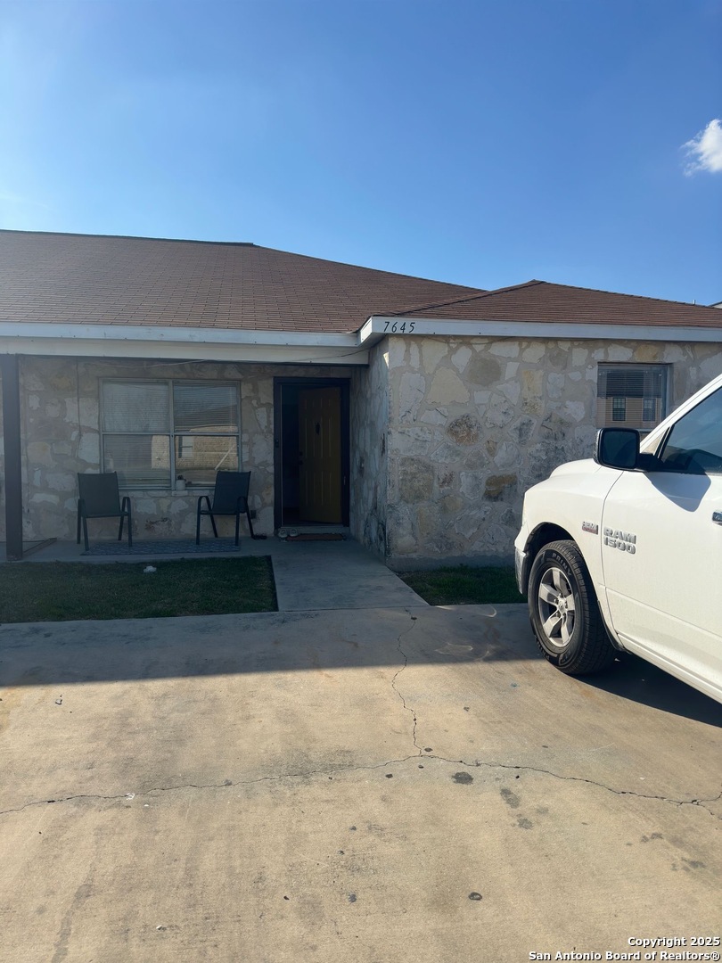 7643 Oak Chase San Antonio TX 78239
