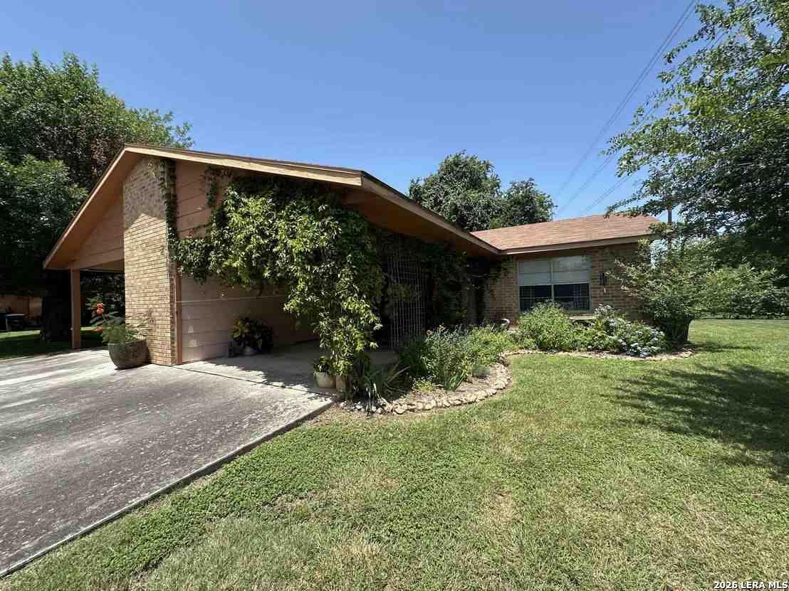 1533 Eichen New Braunfels TX 78130
