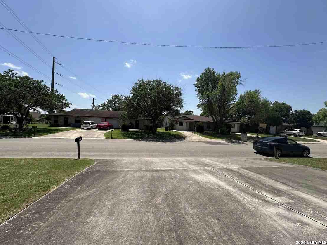 1533 Eichen New Braunfels TX 78130