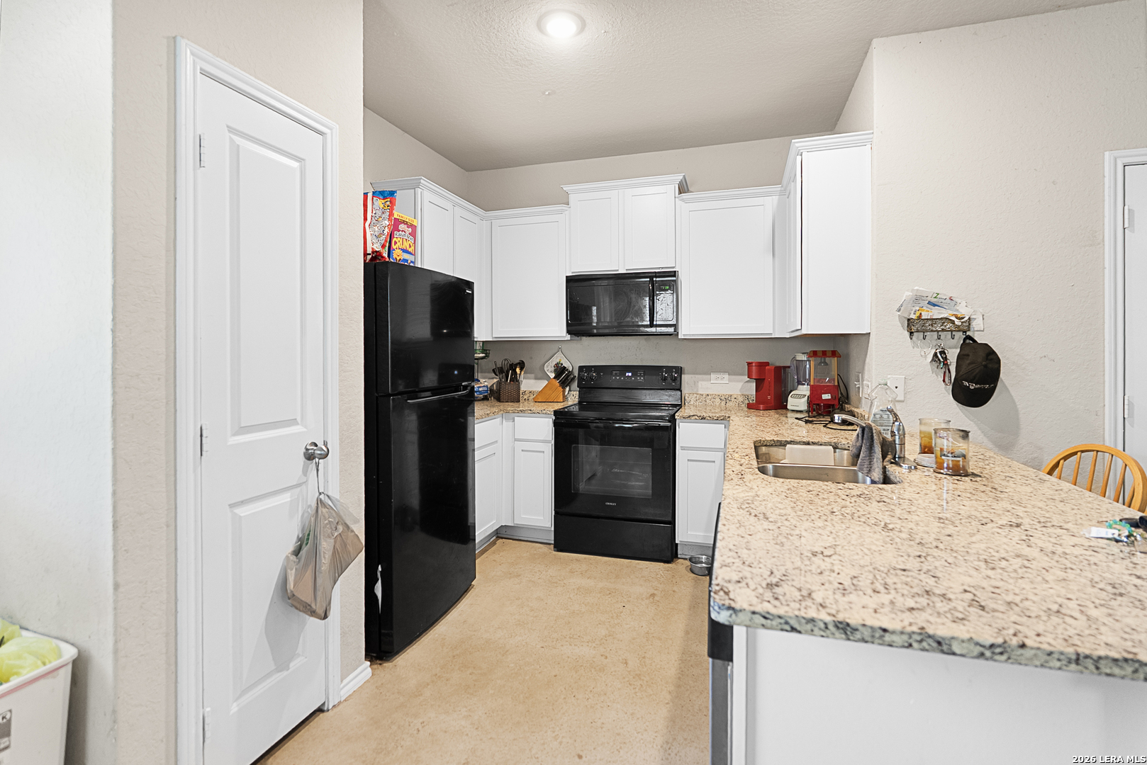 8639 Key Windy Way Converse TX 78109