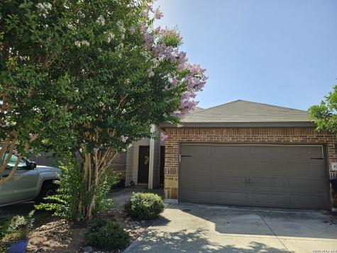 1049-1051 Carolyn Cove New Braunfels TX 78130