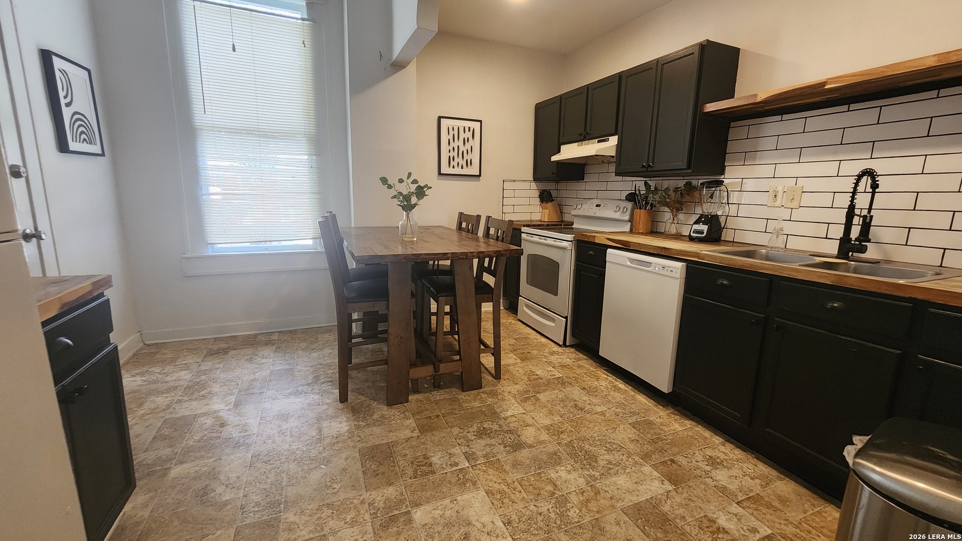423 W Magnolia Avenue San Antonio TX 78212