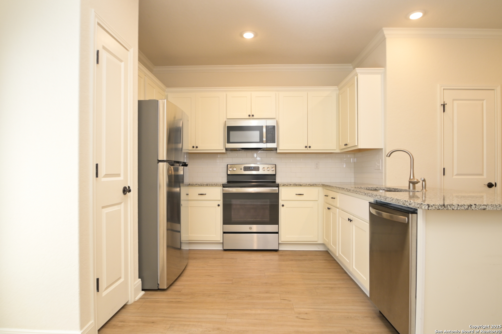 2314 Tulipwood Cove San Antonio TX 78245