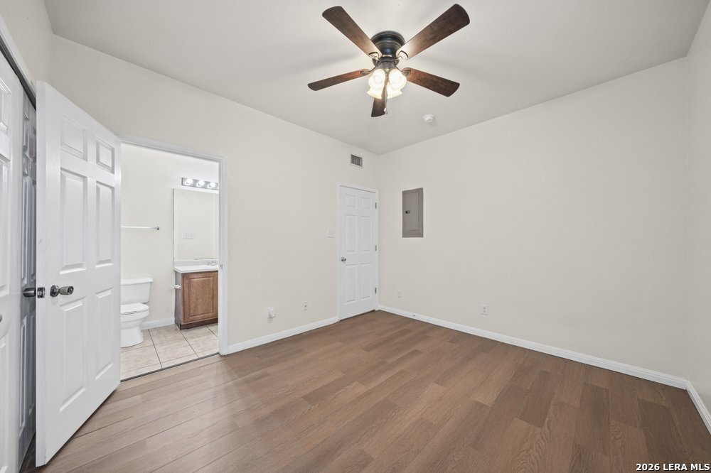 518 Dukeway Universal City TX 78148