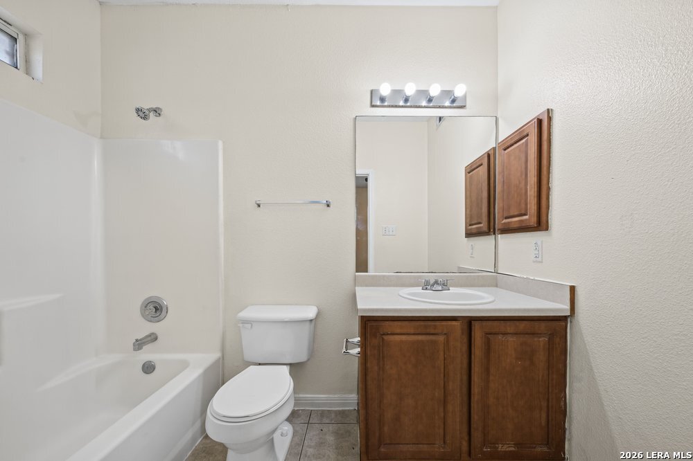 518 Dukeway Universal City TX 78148