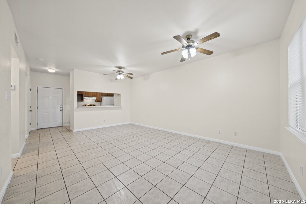 518 Dukeway Universal City TX 78148