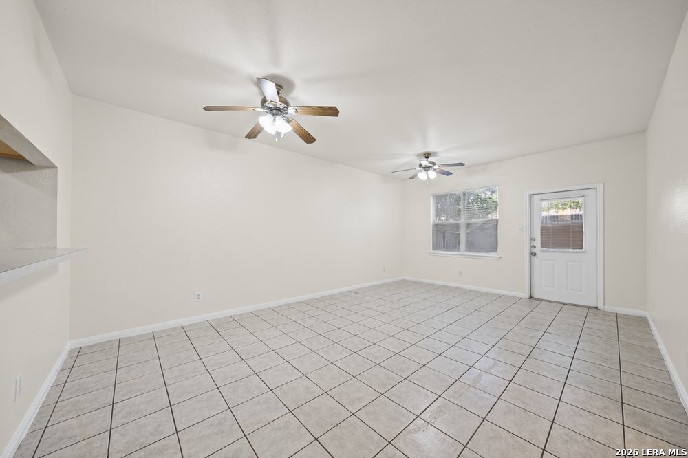 518 Dukeway Universal City TX 78148