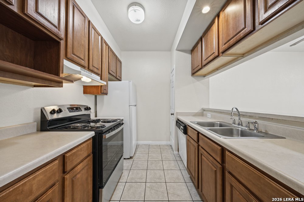 518 Dukeway Universal City TX 78148