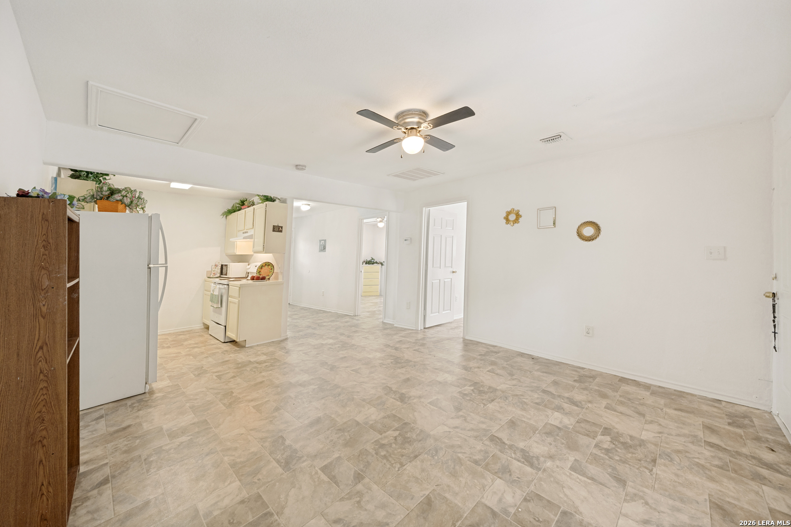 306 E Lindbergh Boulevard Universal City TX 78148