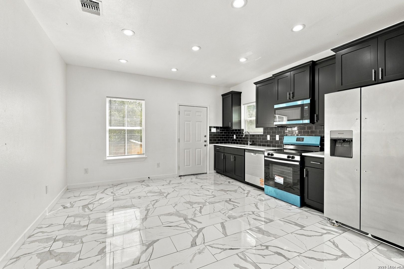 818 S Mel Waiters San Antonio TX 78203