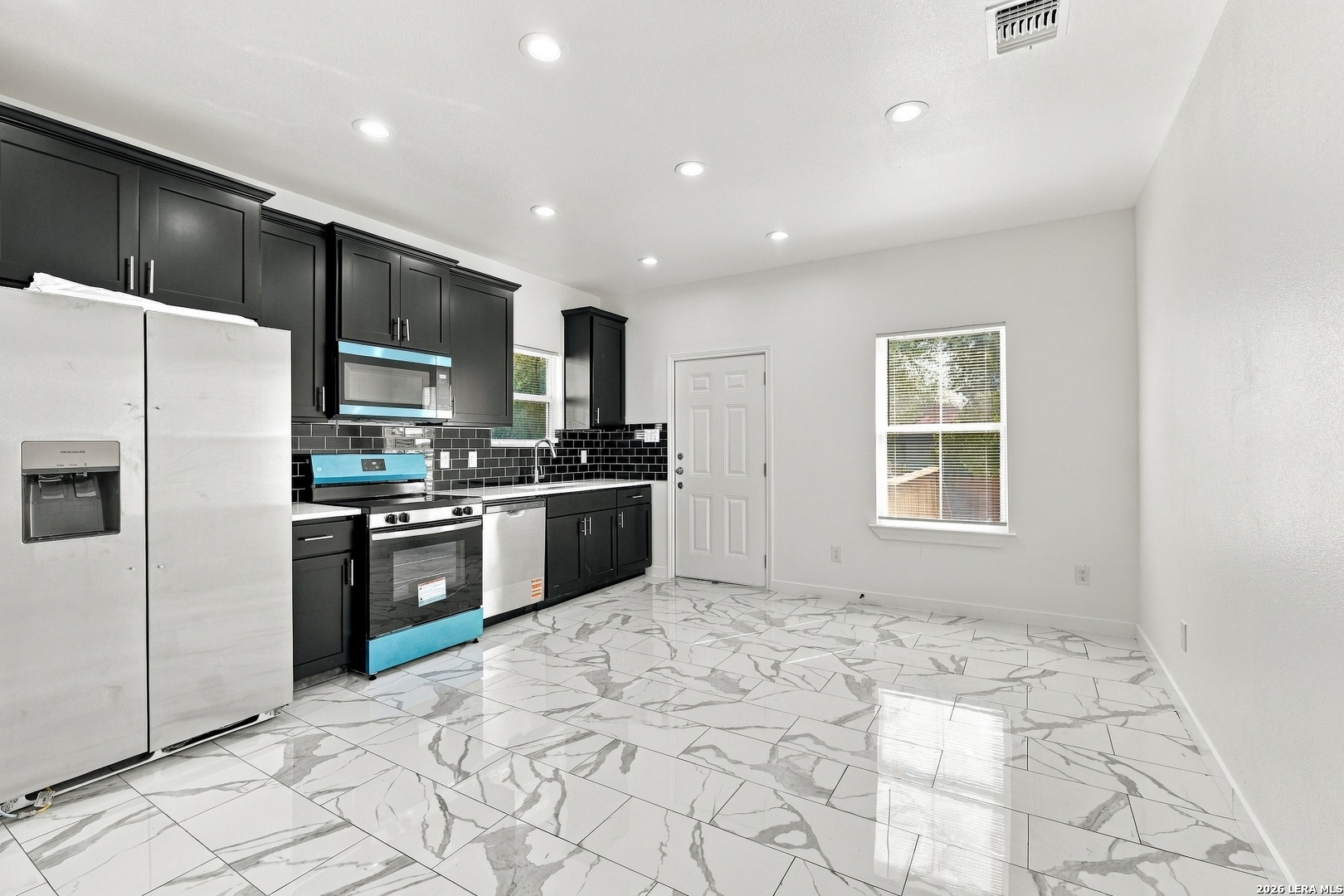 818 S Mel Waiters San Antonio TX 78203