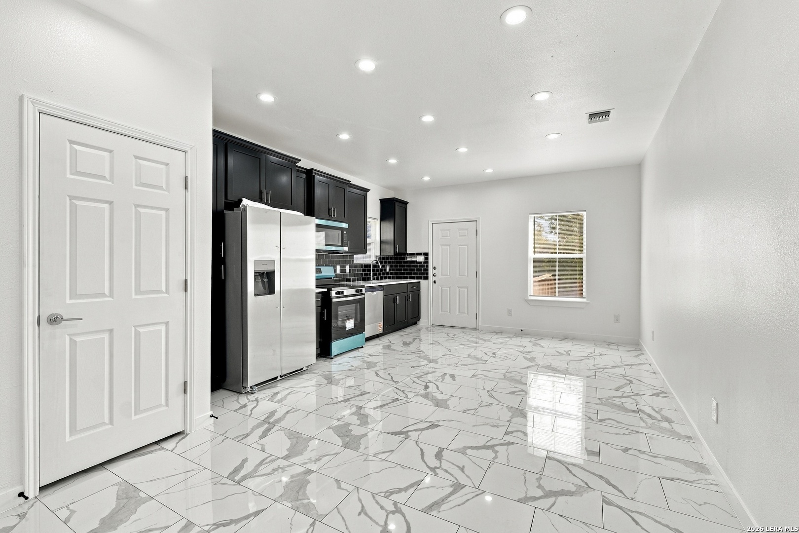 818 S Mel Waiters San Antonio TX 78203