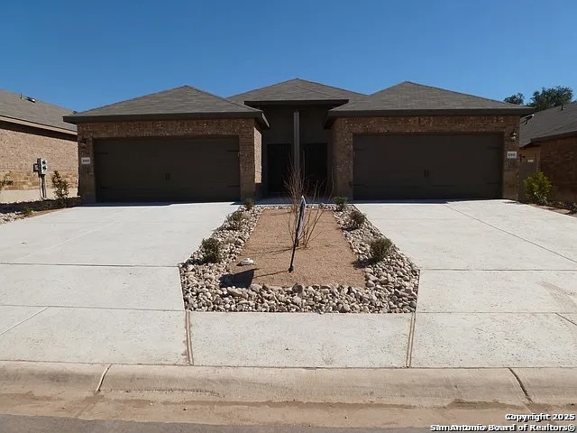 1066 Carolyn New Braunfels TX 78130