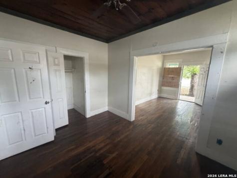 5408 S Flores Street San Antonio TX 78214