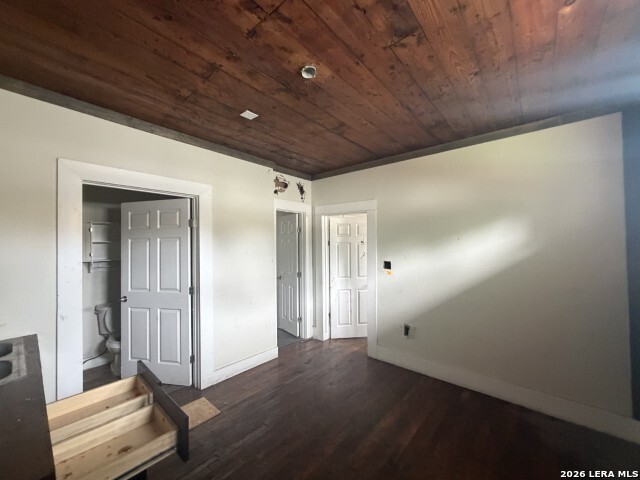 5408 S Flores Street San Antonio TX 78214