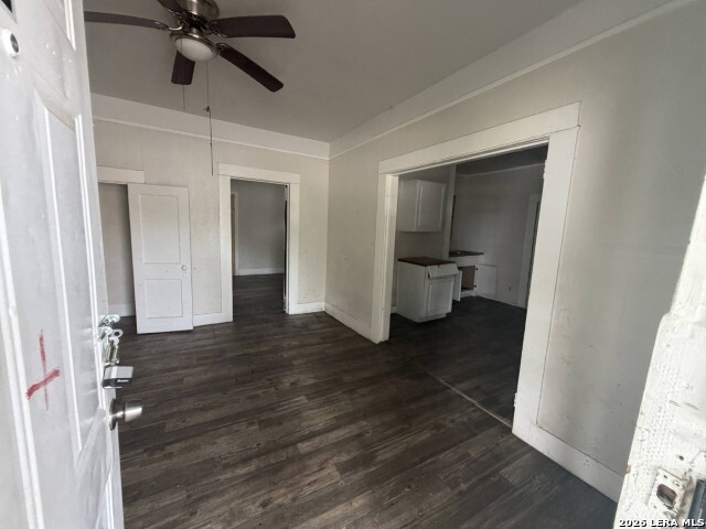 5408 S Flores Street San Antonio TX 78214