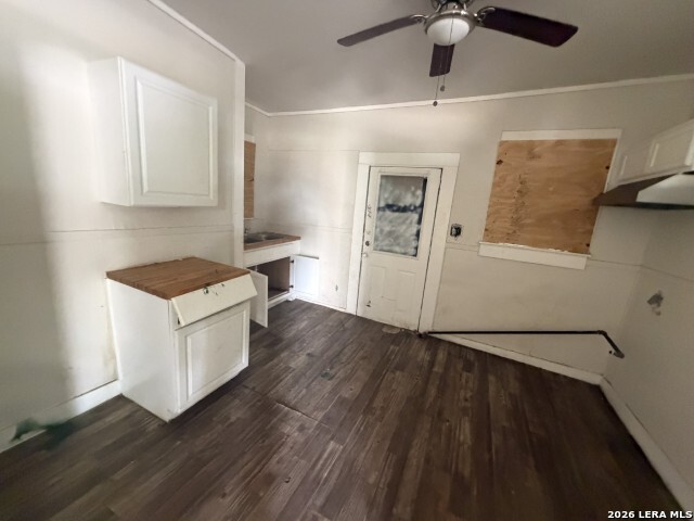 5408 S Flores Street San Antonio TX 78214