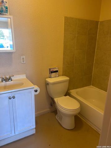 728 S Guadalupe Seguin TX 78155