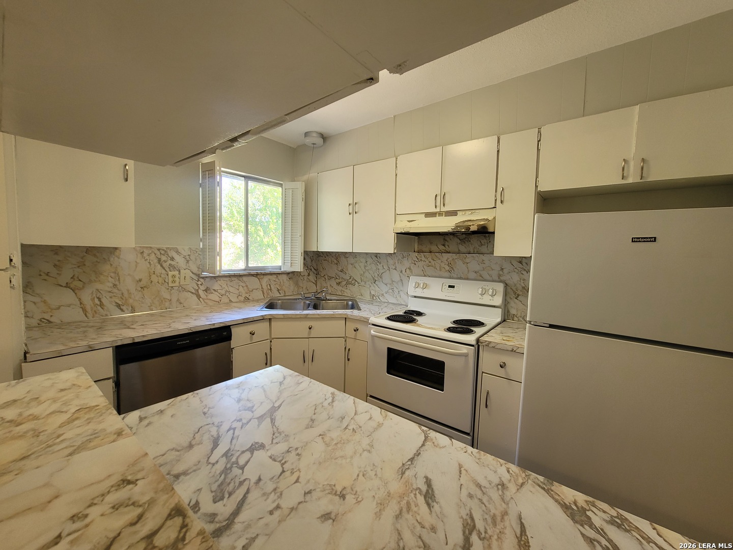 521/523 Southtrail Drive San Antonio TX 78216
