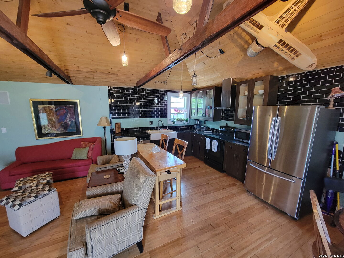 3221 N Flores San Antonio TX 78212