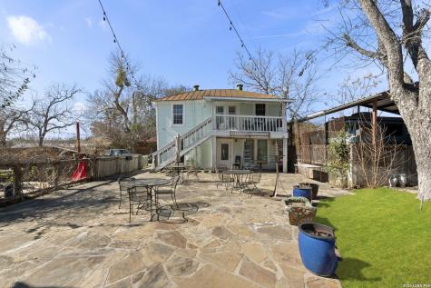 3221 N Flores San Antonio TX 78212