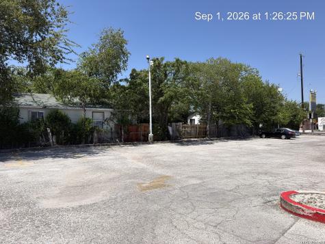 4406 W Commerce San Antonio TX 78237