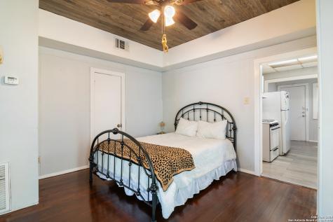 814 W Magnolia San Antonio TX 78212